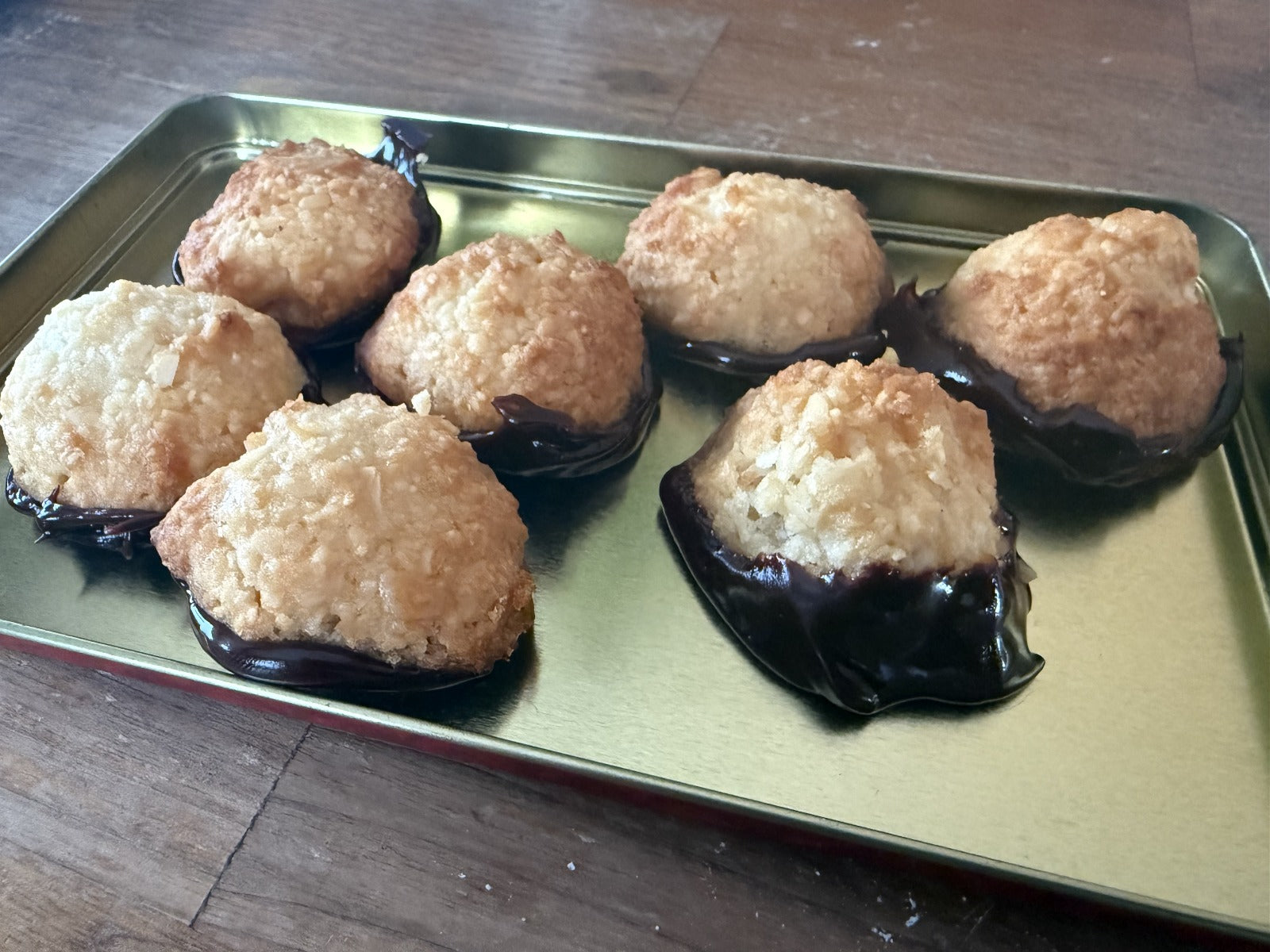 Schokoglasur auf Kokosbusserl lektinfrei