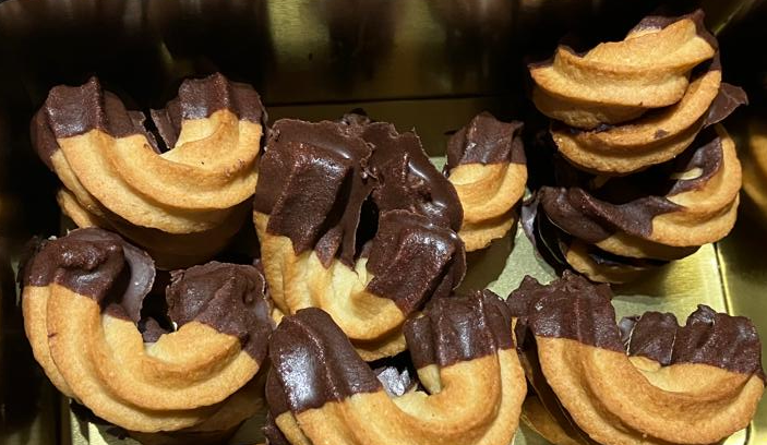 Linzerkipferl lektinfrei in der Keksdose