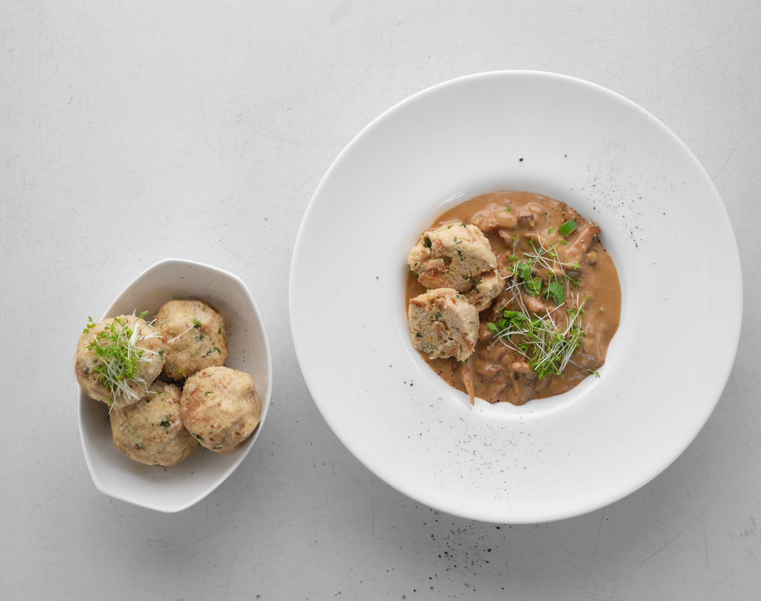 Semmelknödel aus BIO Knödelbrot mit Schwammerlgulasch